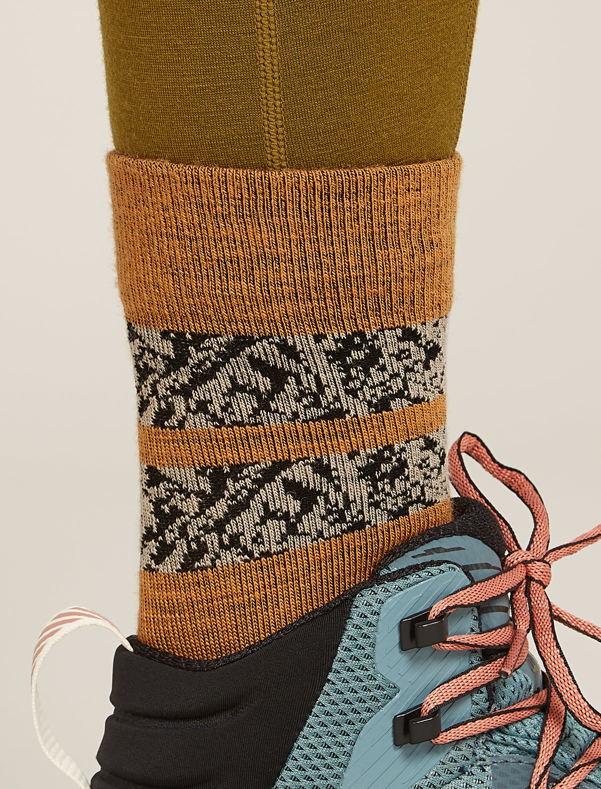 Women's Merino Hike+ Light Crew Socks Natural Summit  - 1