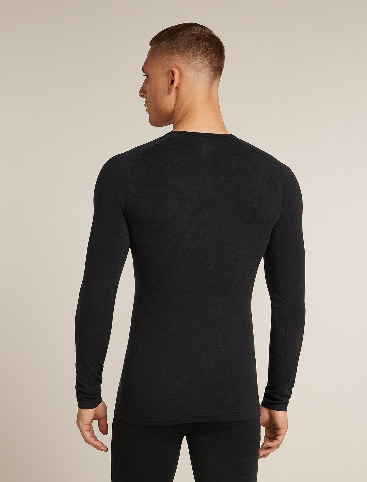 Men's Merino Blend 260 ZoneKnit™ Seamless  Long Sleeve Crewe Thermal Top Black - 2