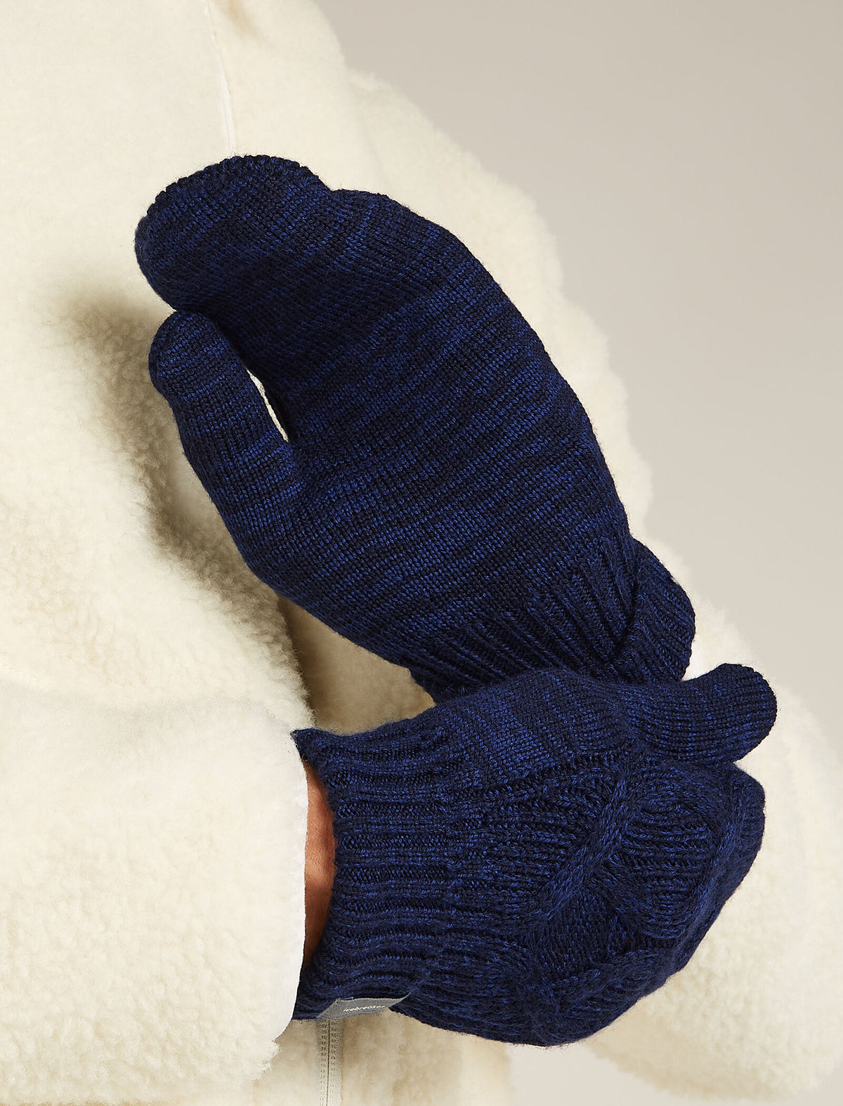 Unisex Merino Cable Knit Mittens  - 5