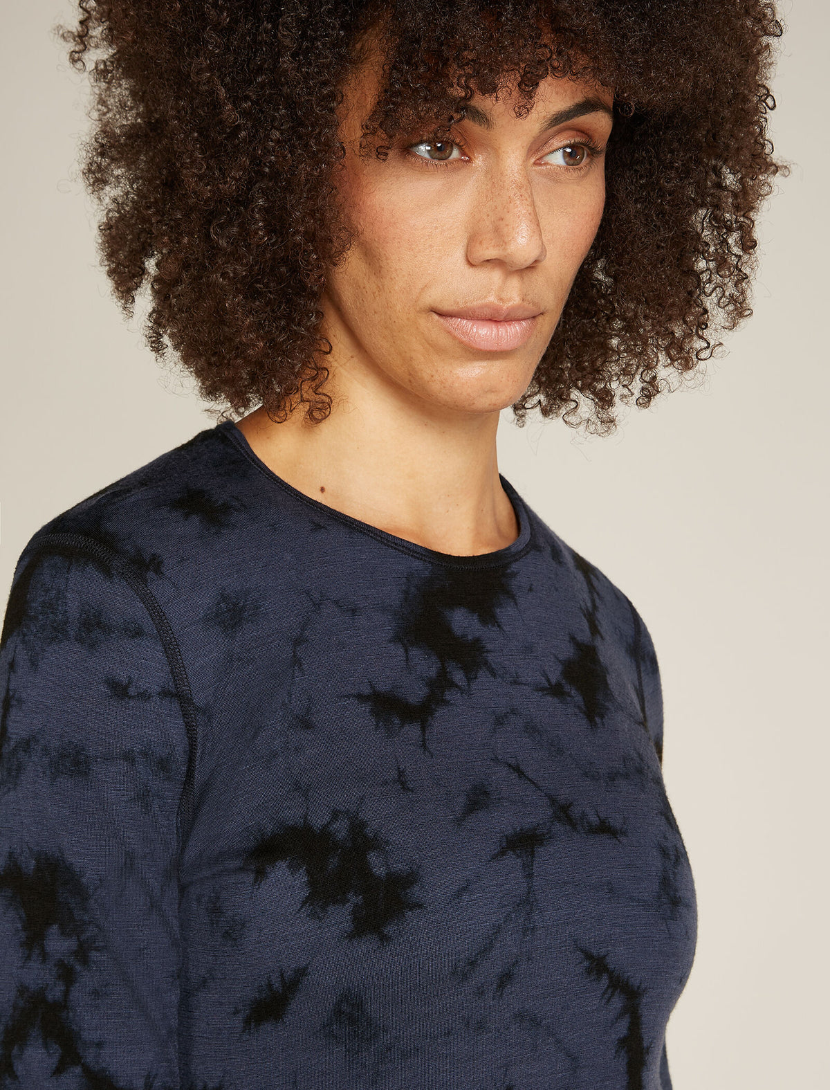 Women's Merino 200 Oasis Long Sleeve Crewe Thermal Top Cloud Dye  - 6