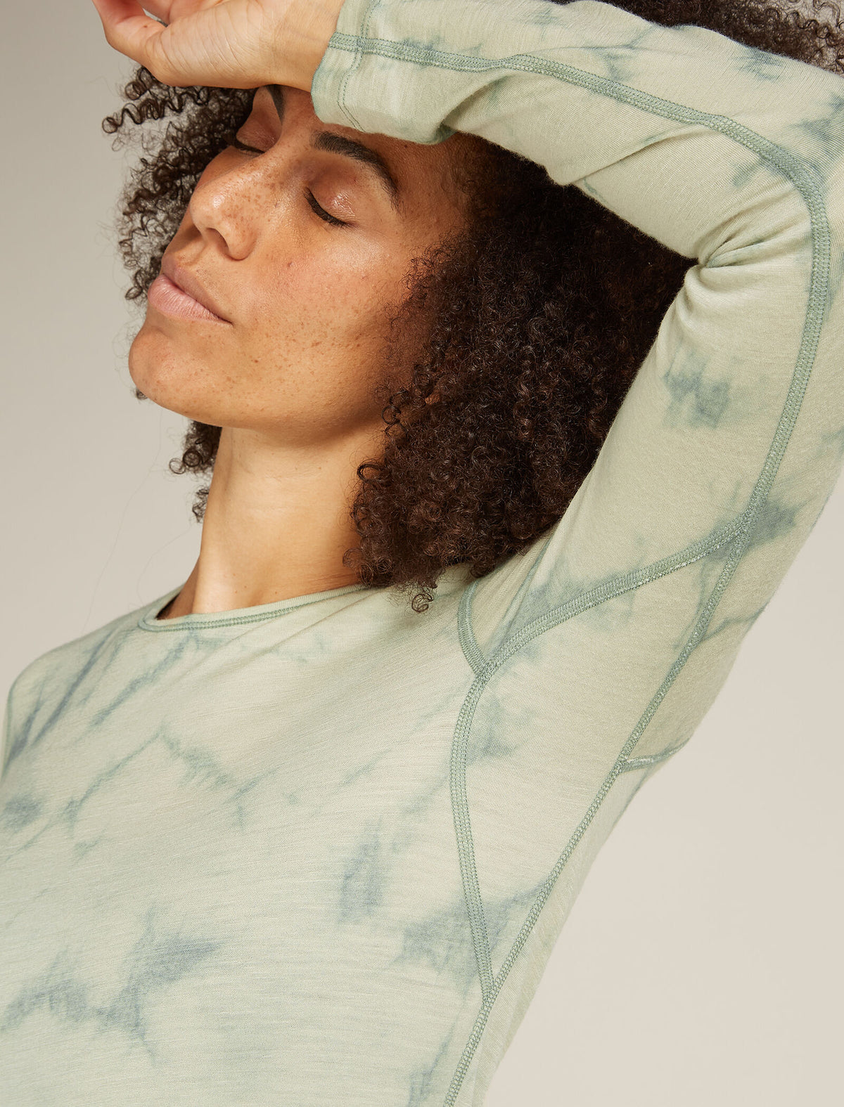 Women's Merino 200 Oasis Long Sleeve Crewe Thermal Top Cloud Dye  - 5
