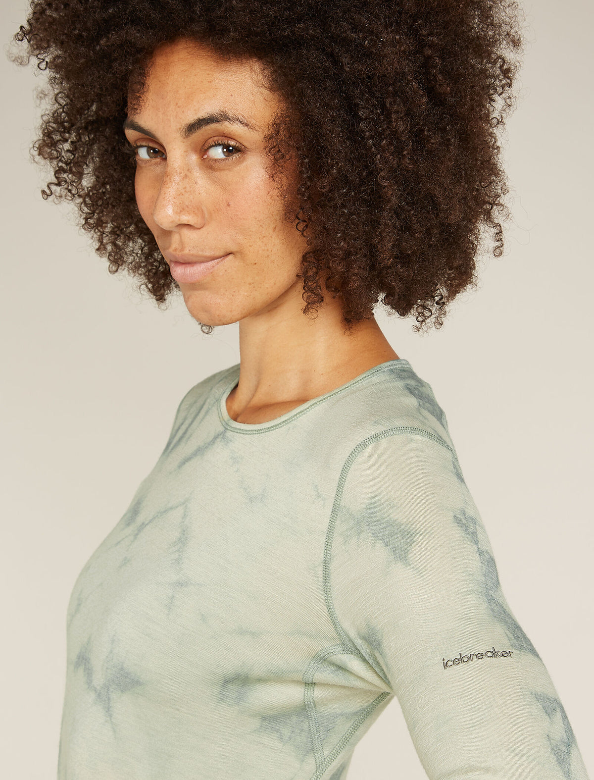 Women's Merino 200 Oasis Long Sleeve Crewe Thermal Top Cloud Dye  - 6
