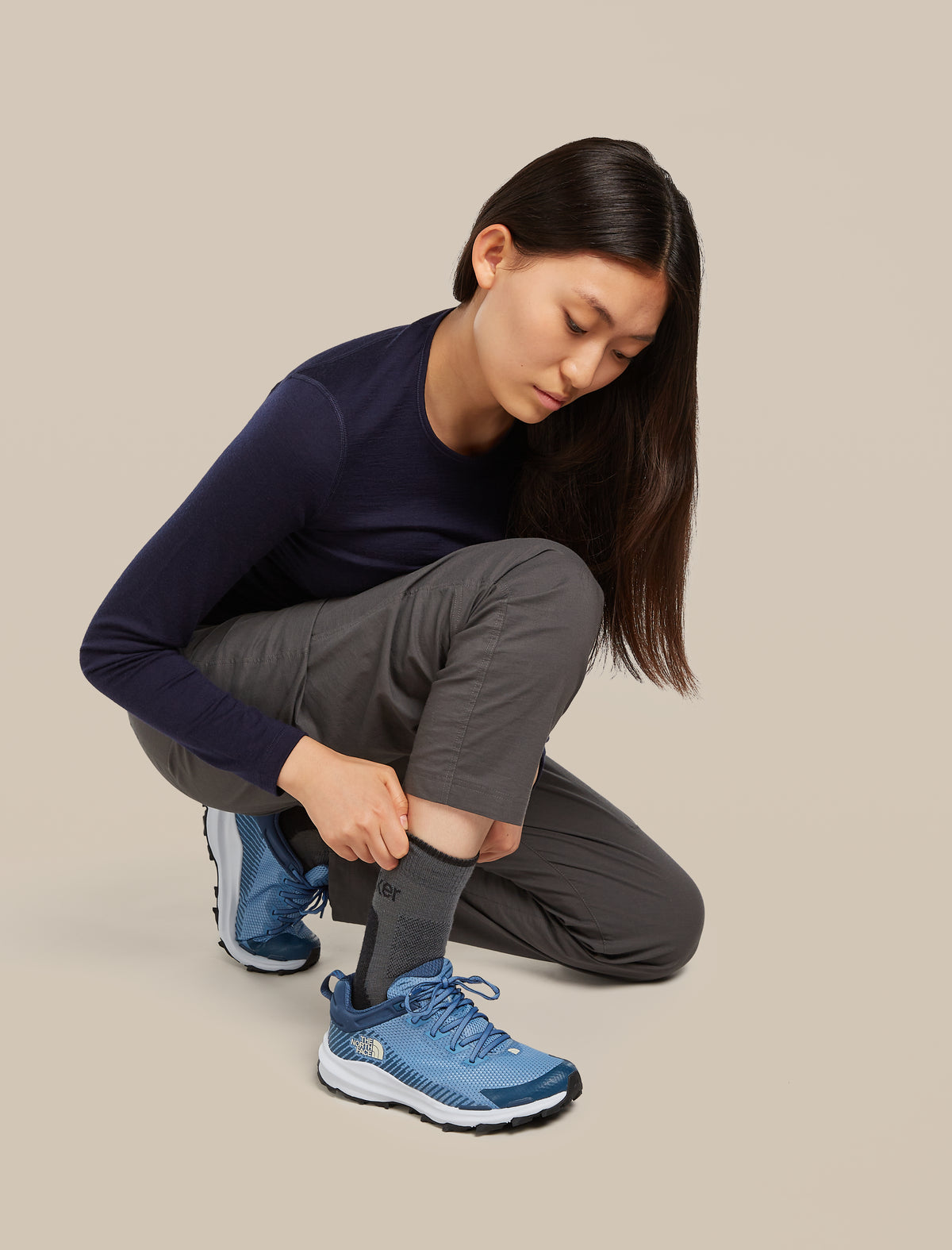 Women's Merino Hike+ Medium Crew Socks Obsidian/Black - 3