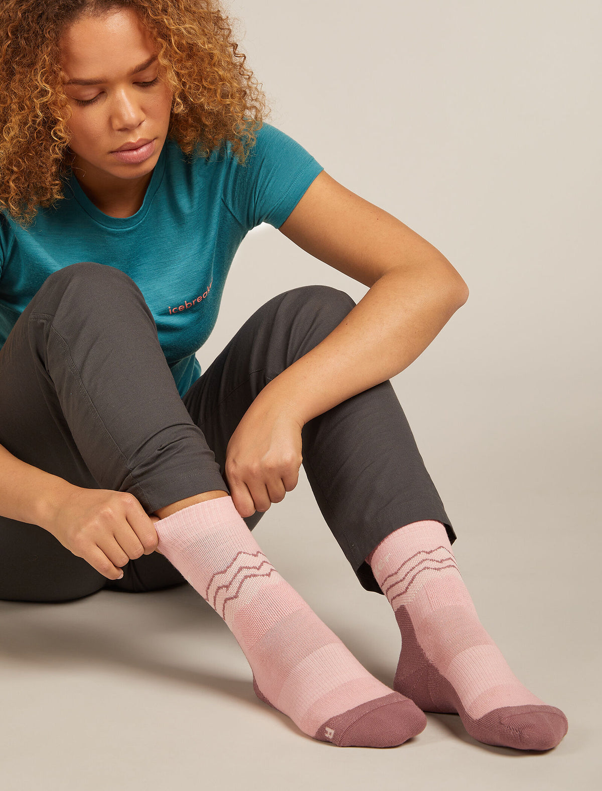 Women's Merino Hike+ Medium Crew Socks Across the Peaks Blush/Summit - 2