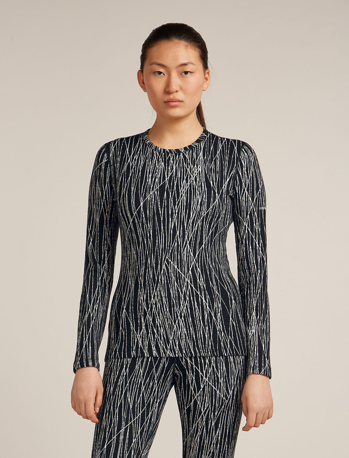 Women's Merino 260 Tech Vertex Long Sleeve Crewe Thermal Top Delta Lines Black/Snow - 1