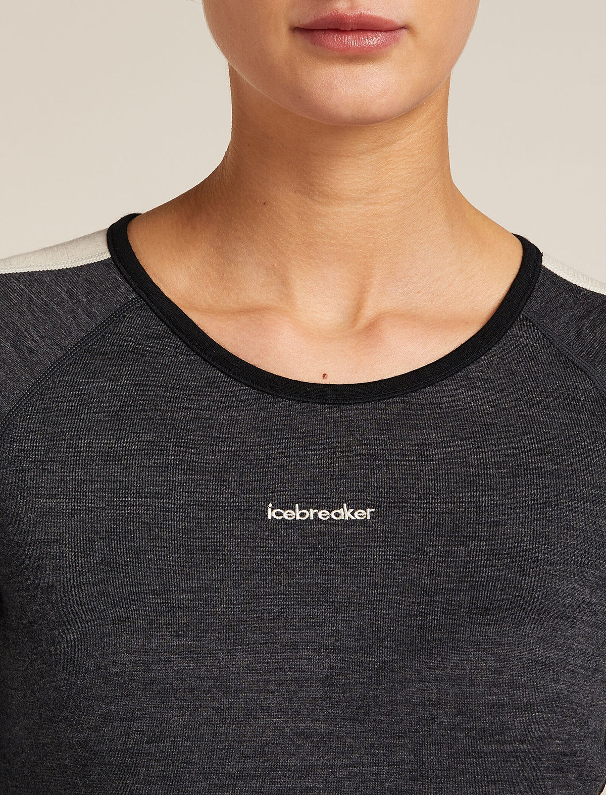 Women's Merino 200 Oasis+ Long Sleeve Crewe Thermal Top Black/Jet Heather - 5