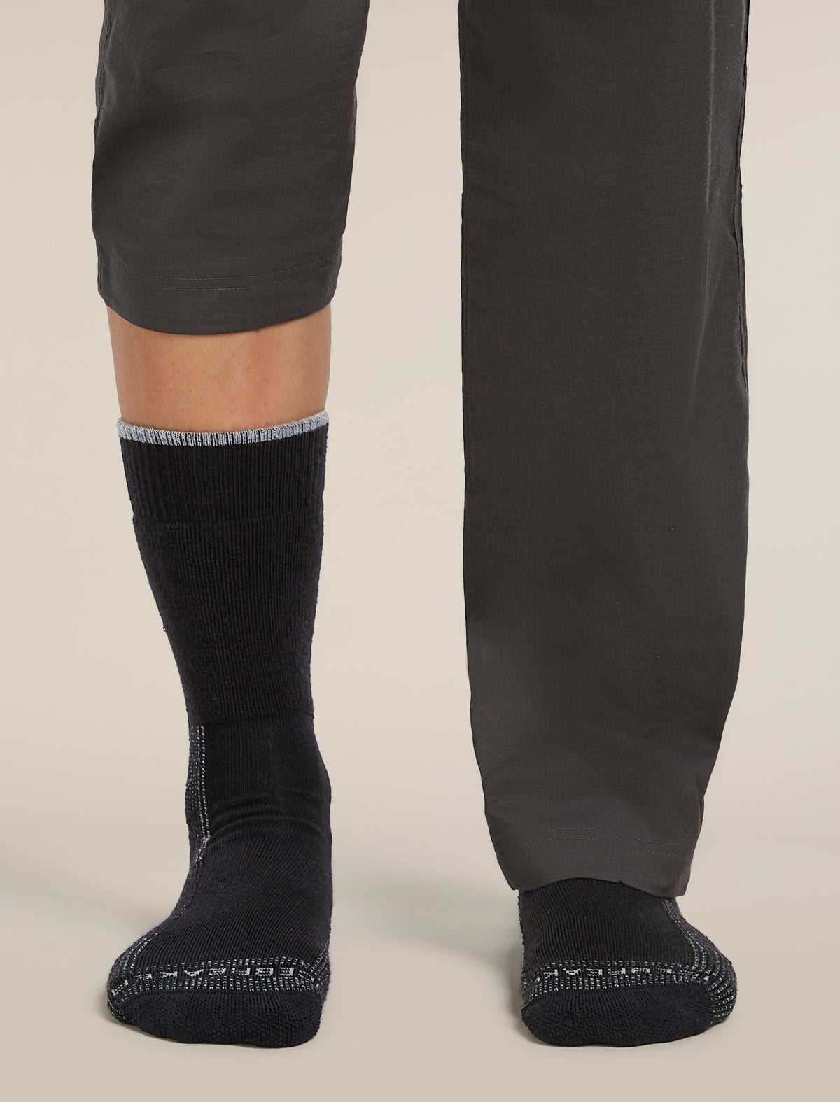 Women's Merino Hike Medium Crew Socks Black/Alloy - 4